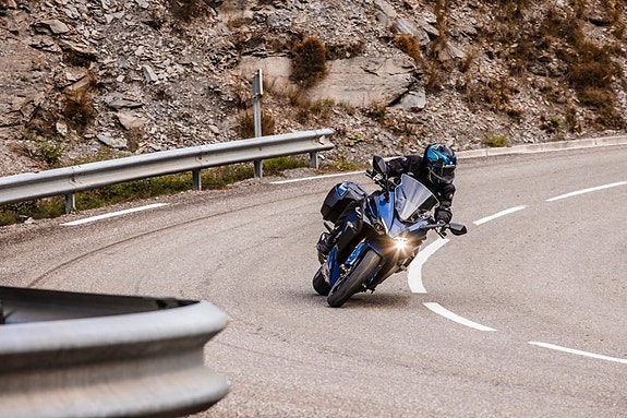 Suzuki GSX-S 1000 GT - 2026 8 of 13