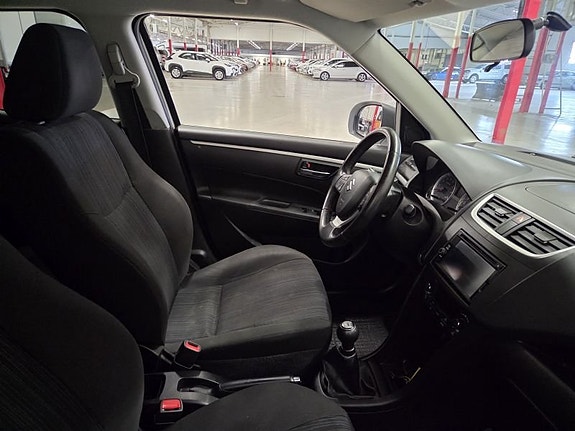 Suzuki Swift 4 of 10
