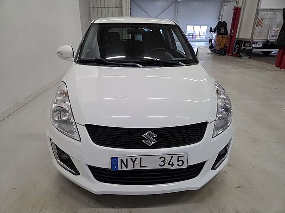 Suzuki Swift 2 of 10