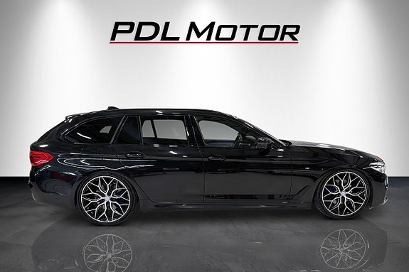 BMW 530i 4 of 5