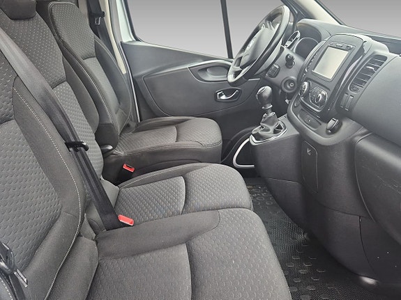 Opel Vivaro 4 of 5