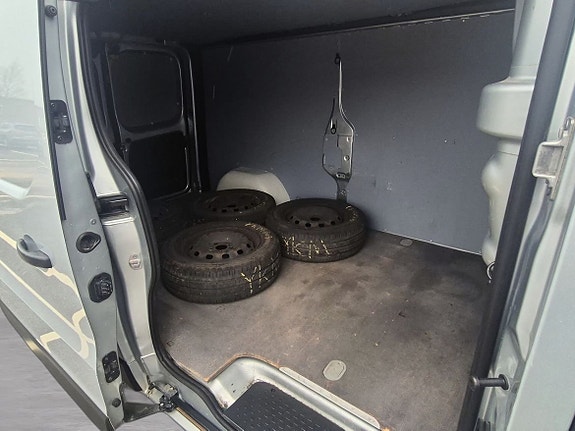 Opel Vivaro 5 of 5