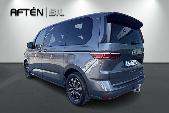 Volkswagen Multivan 8 of 27