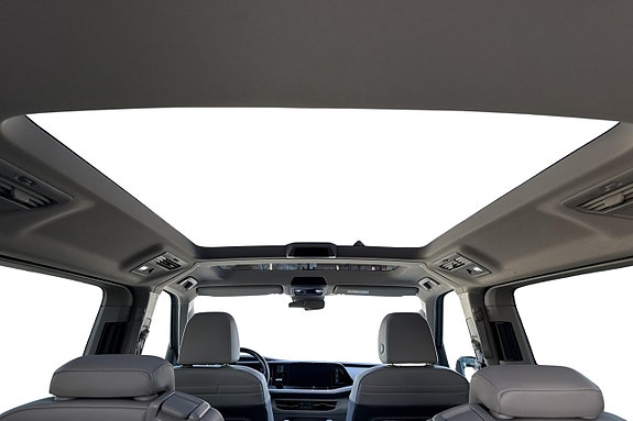 Volkswagen Multivan 18 of 27