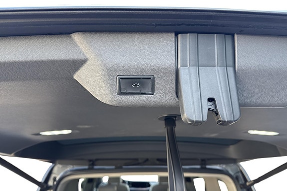Volkswagen Multivan 20 of 27