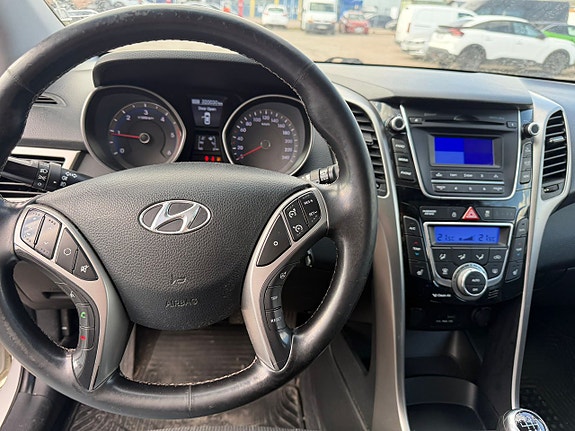 Hyundai i30 9 of 10