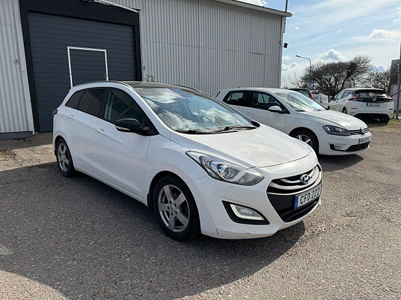 Hyundai i30 2 of 10