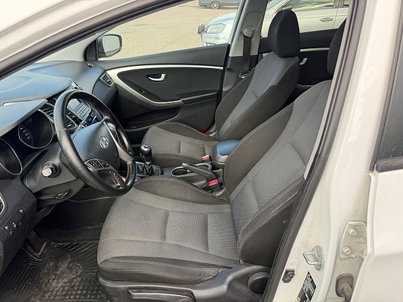 Hyundai i30 5 of 10