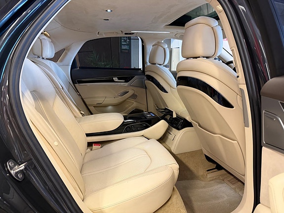 Audi S8 23 of 30