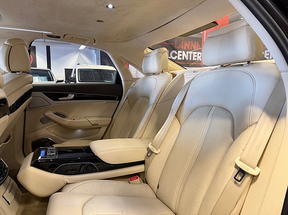 Audi S8 22 of 30