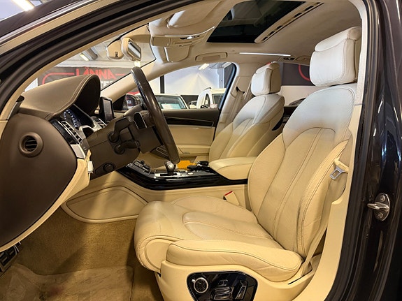Audi S8 17 of 30