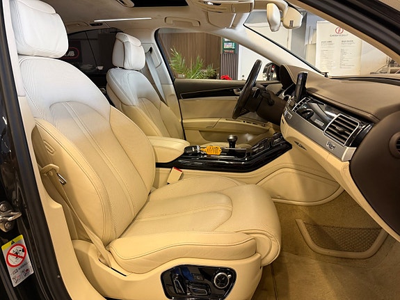 Audi S8 28 of 30