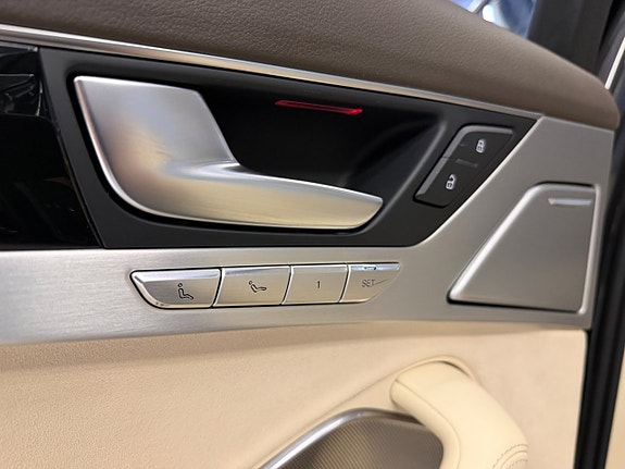 Audi S8 19 of 30