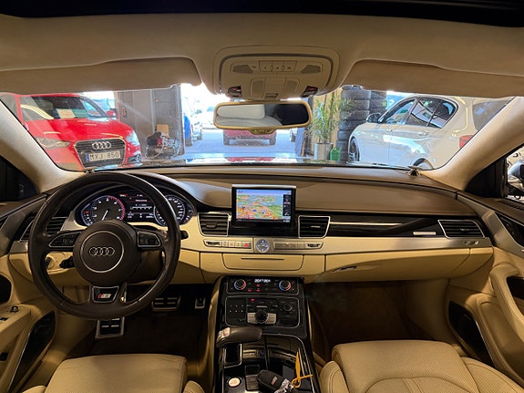 Audi S8 24 of 30