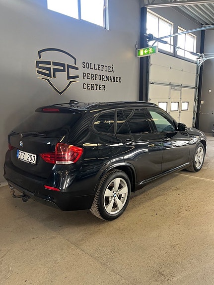 BMW X1 3 of 5