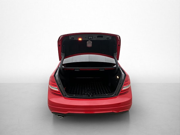 Mercedes-Benz C220 27 of 30