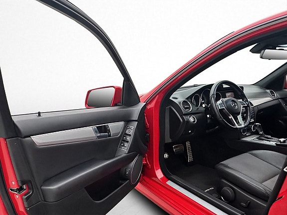 Mercedes-Benz C220 10 of 30