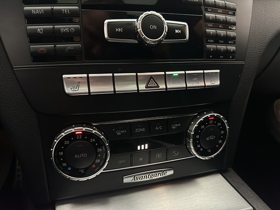 Mercedes-Benz C220 21 of 30