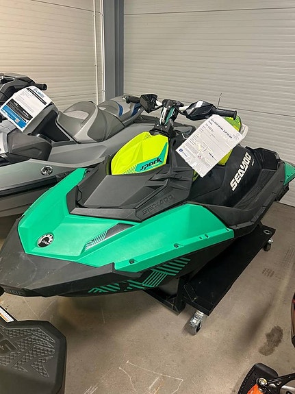 Sea-Doo Spark 2UP Trixx -19 ink trailer