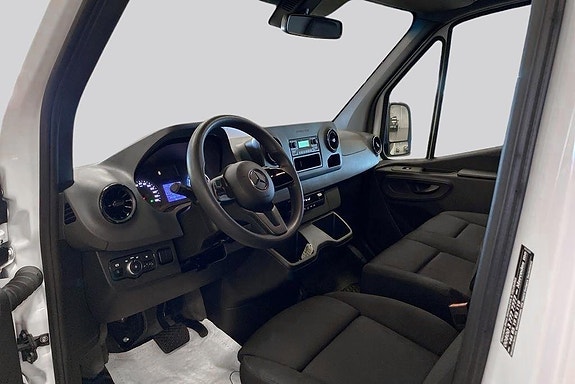 Mercedes-Benz eSprinter 312 8 of 14