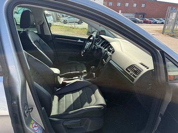 Volkswagen Golf-Serie 8 of 12