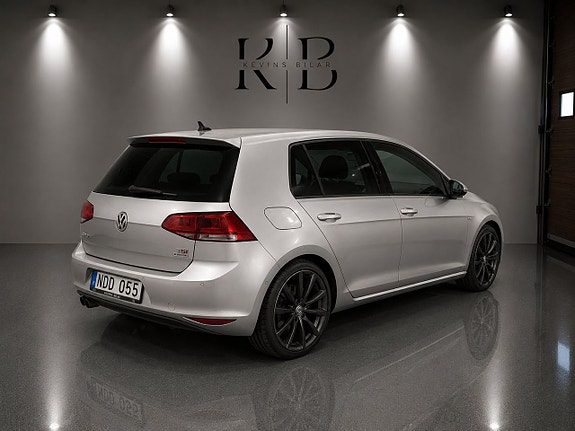 Volkswagen Golf-Serie 4 of 12