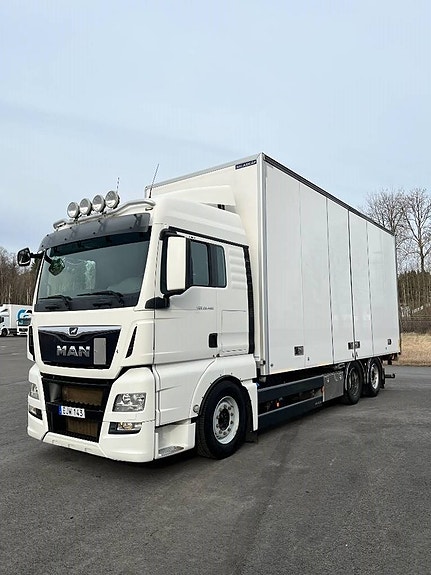 MAN TGX 26.480 6x2-2 LL Skåpbil