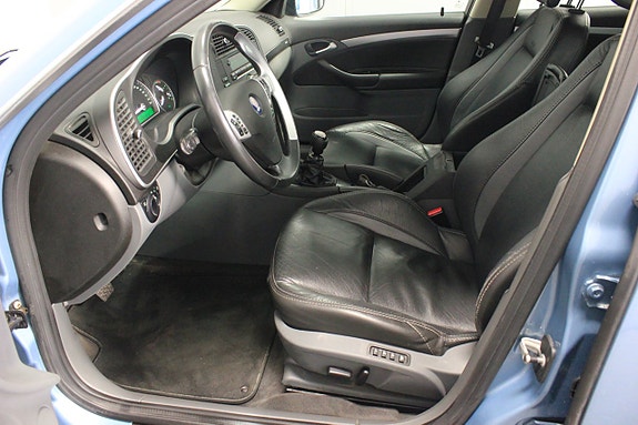 Saab 9-3 8 of 23
