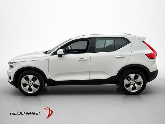 Volvo XC40 4 of 5