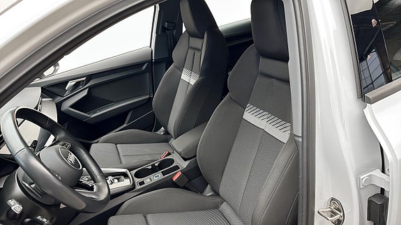 Audi A3 8 of 13