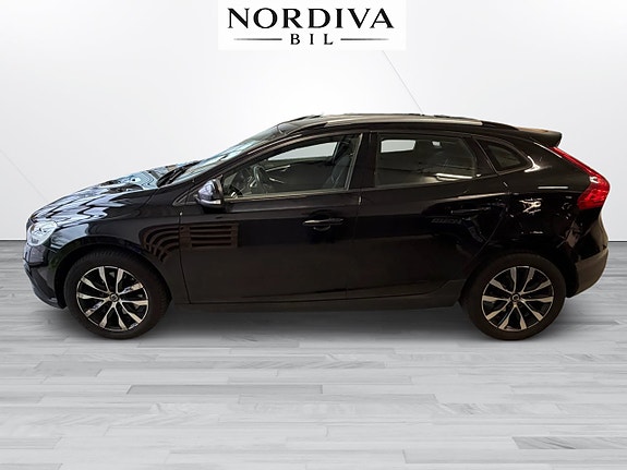 Volvo V40 Cross Country 7 of 20