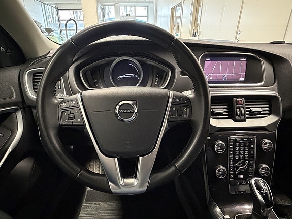 Volvo V40 Cross Country 14 of 20