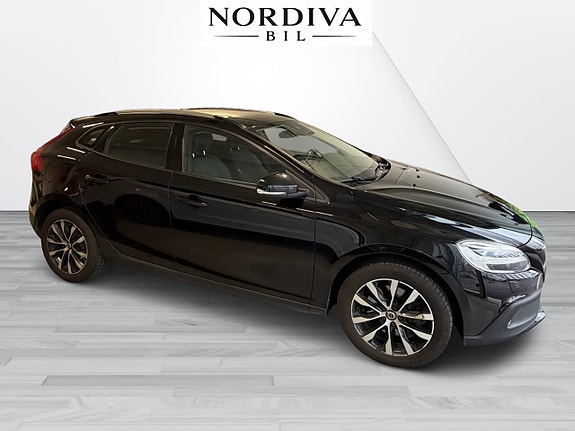 Volvo V40 Cross Country 8 of 20