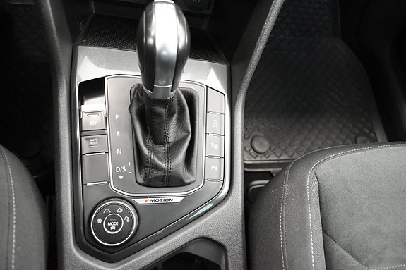 Volkswagen Tiguan 16 of 19