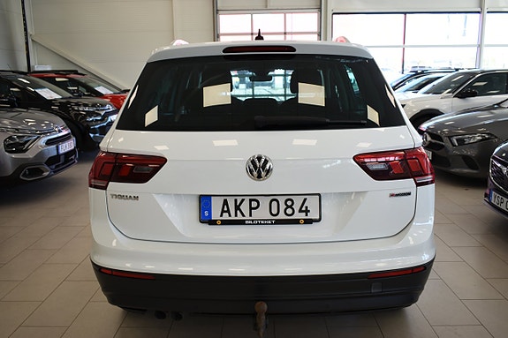 Volkswagen Tiguan 5 of 19