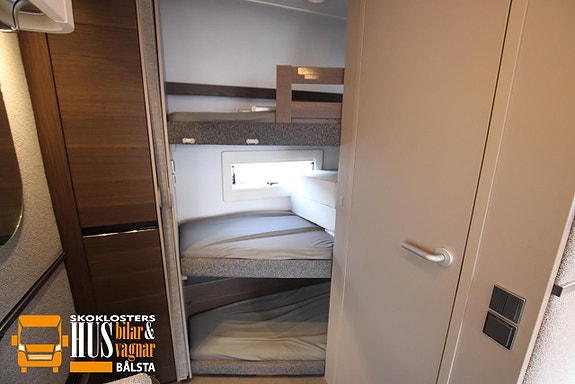 Adria ALPINA 663 UK Ugn AC Barnkammare 13 of 17