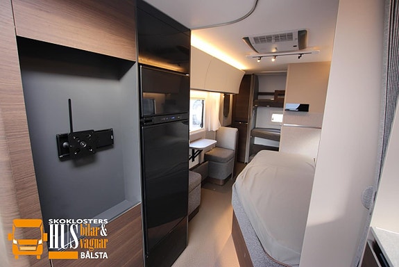 Adria ALPINA 663 UK Ugn AC Barnkammare 10 of 17