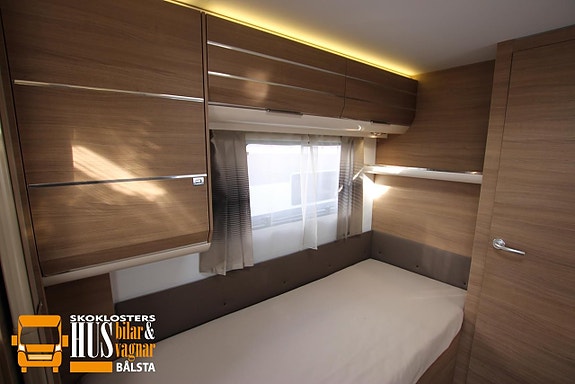 Adria ADORA 613HT Alde Solcell Ugn 17 of 18