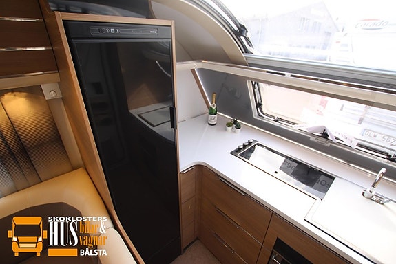 Adria ADORA 613HT Alde Solcell Ugn 12 of 18