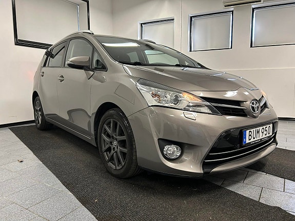 Toyota Verso 2 of 5