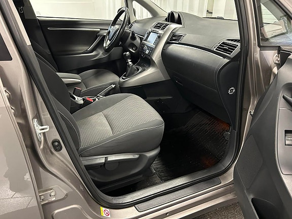 Toyota Verso 6 of 15