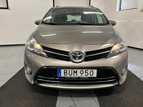 Toyota Verso 4 of 5
