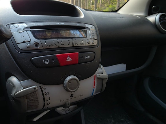 Peugeot 107 11 of 14