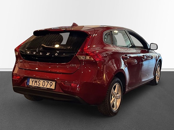 Volvo V40 4 of 10