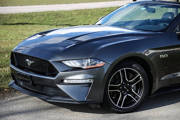 Ford Mustang 9 of 23