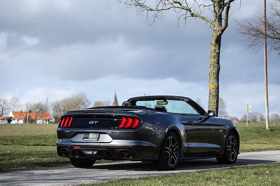 Ford Mustang 6 of 23