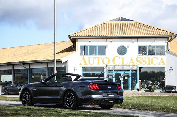 Ford Mustang 3 of 23