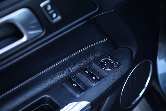 Ford Mustang 20 of 23