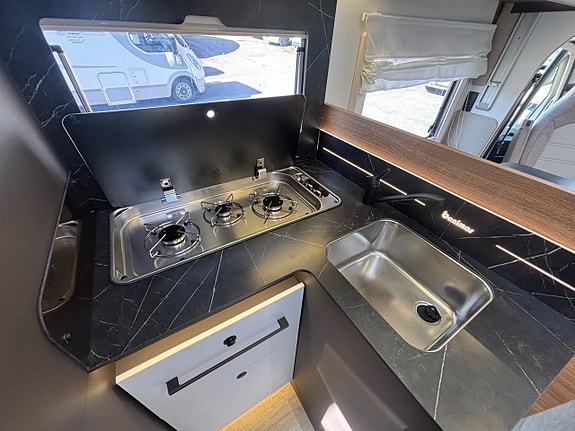 Benimar Mileo M263 Aut /Långbädd /Adp-farthållare /Dieselvärmare / 4995 kr 11 of 24
