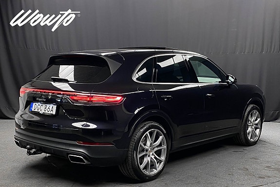Porsche Cayenne 5 of 5